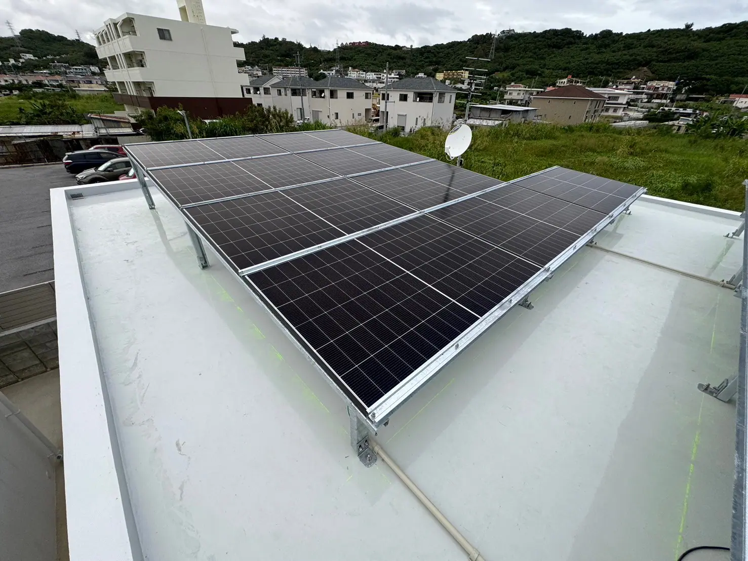 沖縄県うるま市 不安定な光熱費を解消！オール電化と太陽光設備で安定